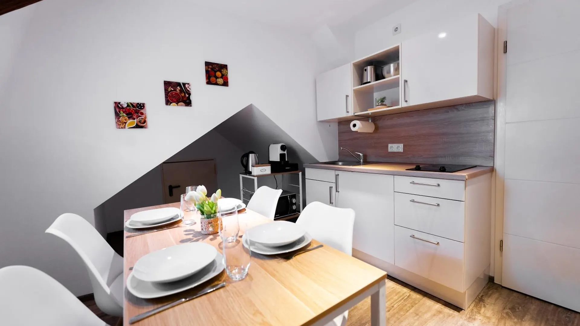 Apartment Moderne Stadtwohnung An Der Fussgaengerzone, Smart Tv, Kingsize-Bett, Couch, Kueche Passau